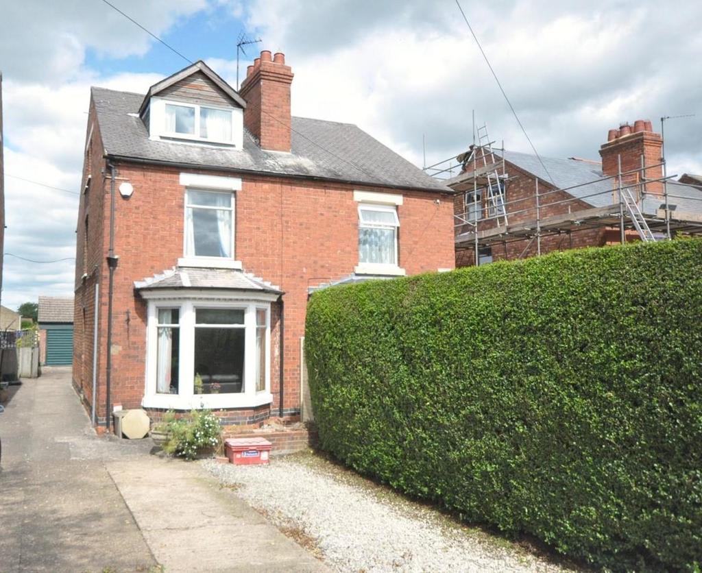 Grantham Road, Bingham, Nottingham 4 bed semidetached house £260,000