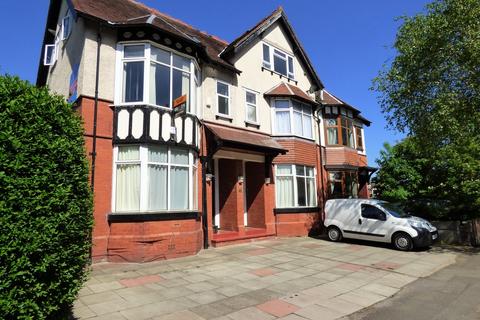 2 bedroom flat to rent, 242 Marsland Road, Sale