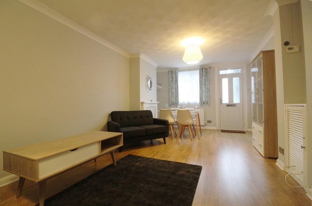 Living/dining room