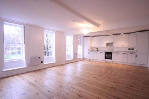 Studio to rent, Large Studio at Shenfield Road, Brentwood, Essex, CM15