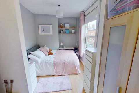4 bedroom house to rent, Granby Grove, Leeds