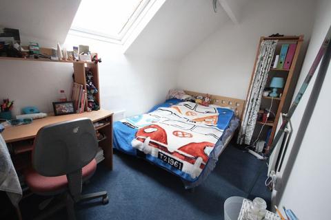 4 bedroom house to rent, Broomfield Terrace, Headingley