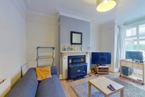 4 bedroom terraced house to rent, Norwood Place, Hyde Park, Leeds, West Yorkshire
