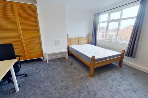 3 bedroom house to rent - Hessle Avenue, Hyde Park