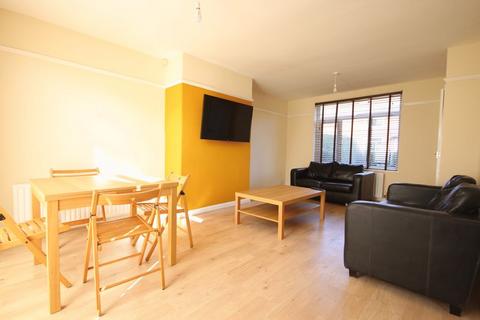 4 bedroom terraced house to rent, Langdale Avenue, Headingley, Leeds, West Yorkshire