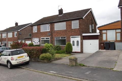 3 bedroom semi-detached house to rent, Higher Barn Road, Glossop SK13