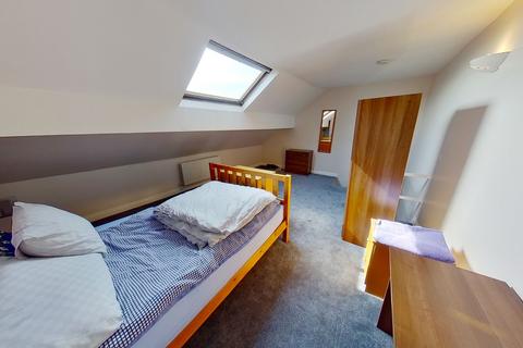 3 bedroom terraced house to rent, Broomfield View, Headingley, Leeds, West Yorkshire