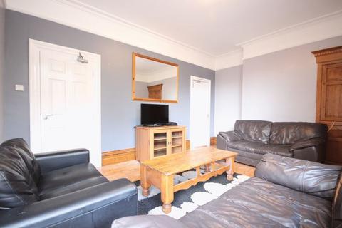 5 bedroom terraced house to rent, Stanmore Road, Burley, Leeds, West Yorkshire