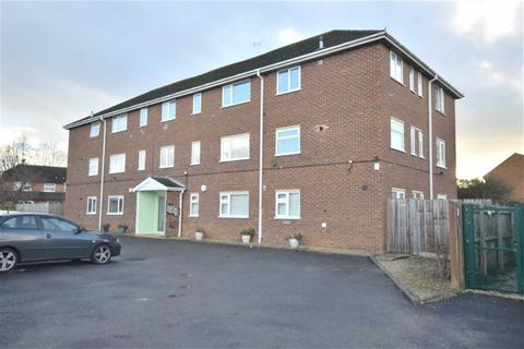 2 Bedroom Apartment For Sale Oakwood Drive Hucclecote Gloucester 2 Bedroom Apartment For Sale Oakwood Drive Hucclecote Gloucester