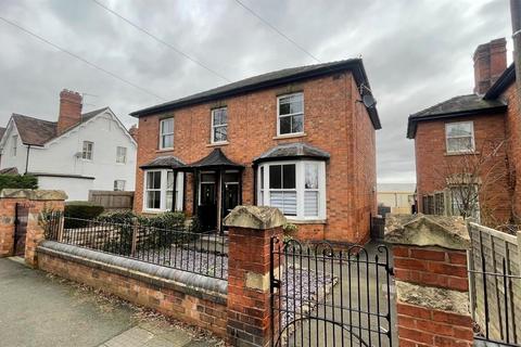 3 bedroom semi-detached house to rent, 10 Howsell Road, Malvern, Worcestershire, WR14