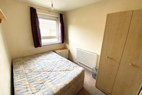 3 bedroom terraced house to rent, Charles Street, Portsmouth