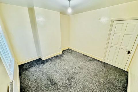 2 bedroom terraced house to rent, Grainger Street, Dudley, DY2 8LG