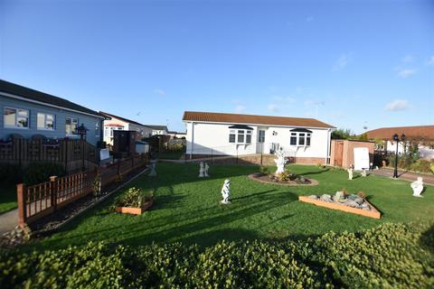 Search Mobile / Park Homes For Sale In Canvey Island | OnTheMarket