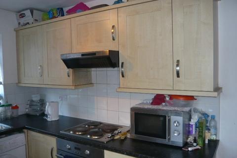 2 bedroom maisonette to rent, Bedfont, Bedfont