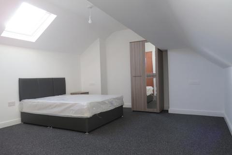 6 bedroom property to rent - Carlton Road, BIRKENHEAD CH42