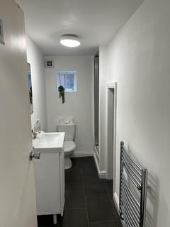 8 bedroom flat to rent, 8 BED FLAT Davenport Ave, Withington