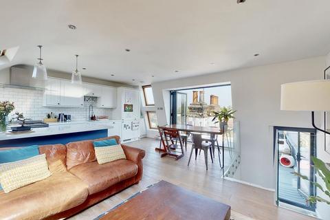 4 bedroom apartment to rent, Fawe Park Road, SW15