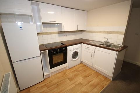 2 bedroom flat to rent, Swain Street, Watchet TA23 0AB