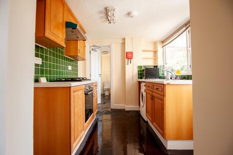 3 bedroom terraced house to rent, Frances Street, York YO10