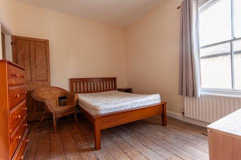 3 bedroom terraced house to rent, Frances Street, York YO10