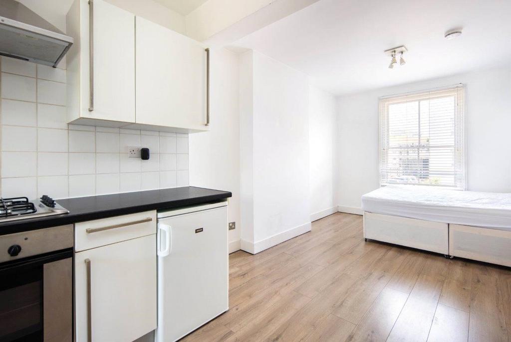 Kitchen/Studio