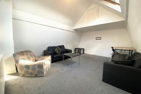 3 bedroom flat to rent, Queen Street, Portsmouth