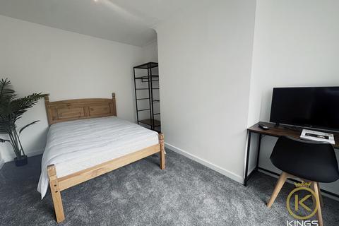 3 bedroom flat to rent, Queen Street, Portsmouth