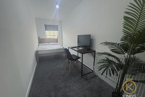 3 bedroom flat to rent, Queen Street, Portsmouth