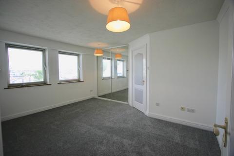 2 bedroom apartment to rent, Mariners Court, Sutton Harbour, Plymouth