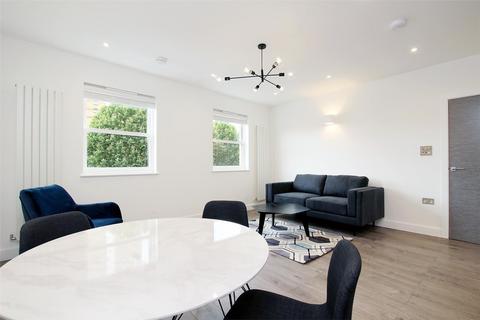 2 bedroom apartment to rent - Karam Court, Commercial Road, Whitechapel, London