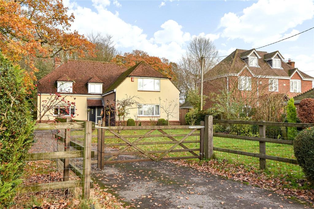 Telegraph Lane, Four Marks, Alton, Hampshire, GU34 4 bed detached house