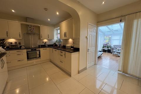 House share to rent, Rowantree Close, London N21