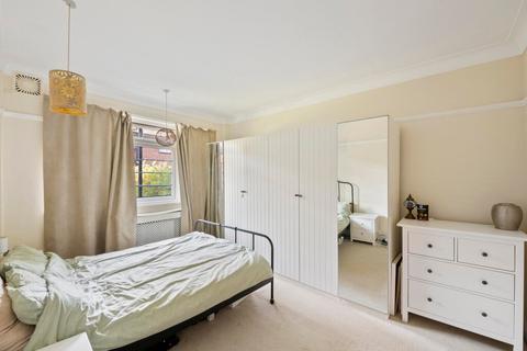 2 bedroom flat to rent, Churchdale Court, Harvard Road, Chiswick, London