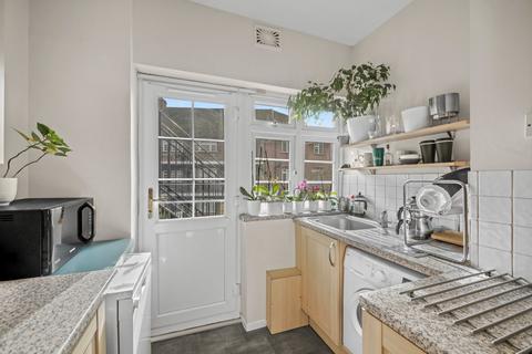 2 bedroom flat to rent, Churchdale Court, Harvard Road, Chiswick, London