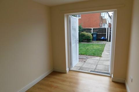 2 bedroom terraced house to rent, Haughmond Avenue, Shrewsbury