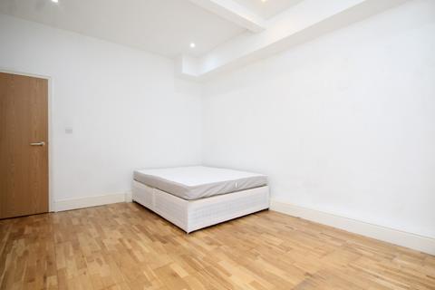 2 bedroom flat to rent, Beacon Hill, Islington, N7
