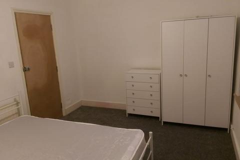 1 bedroom in a house share to rent - Mitchley Road N17
