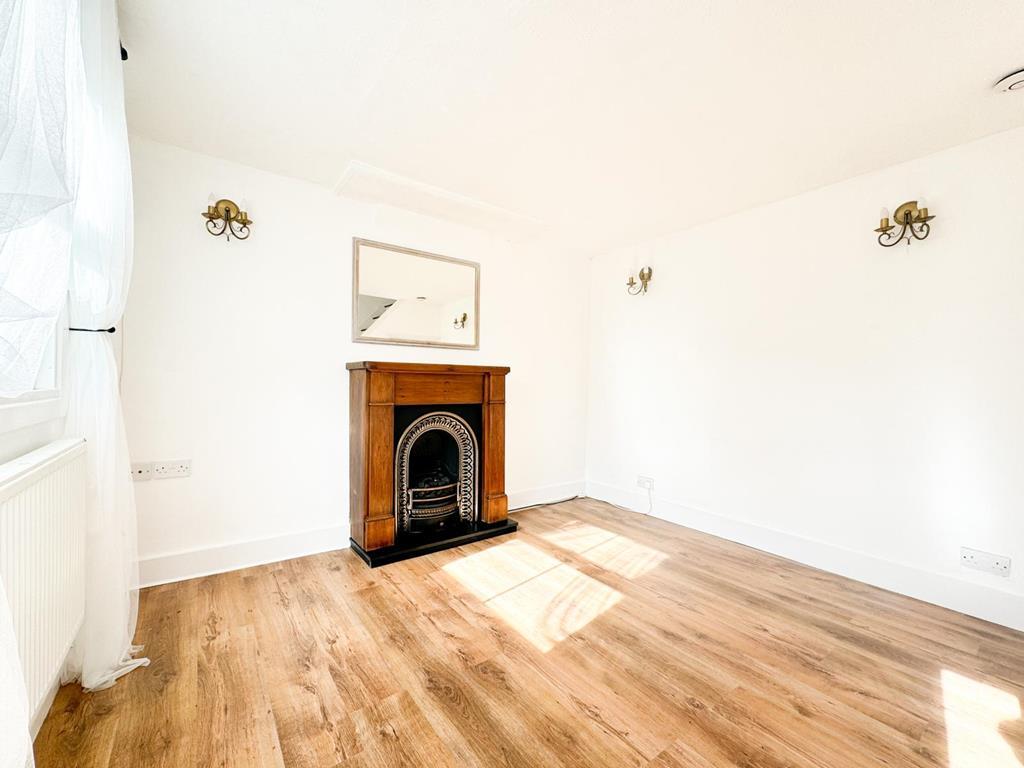 Arthur Street, Ampthill, MK45 1 bed terraced house £895 pcm (£207 pw)