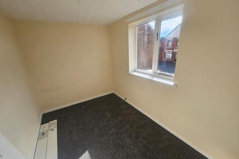 1 bedroom flat to rent, high street, Willington, DL15 0dp
