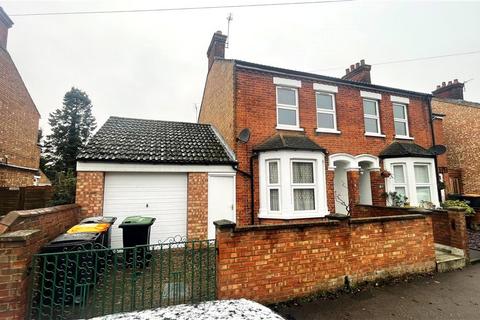 3 bedroom semi-detached house to rent, Bedfordshire MK40