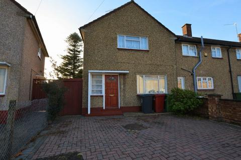 2 bedroom end of terrace house to rent, Quinbrookes , Slough