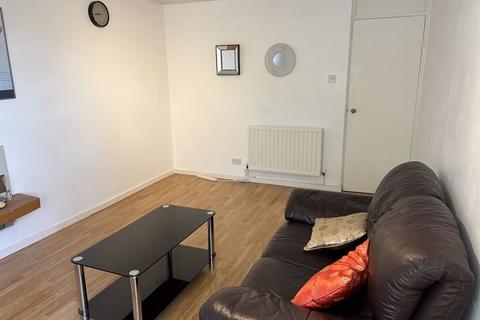 undefined, Downton Court, Hollinswood