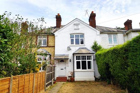 2 bedroom semi-detached house to rent, Woodhatch Road, Reigate