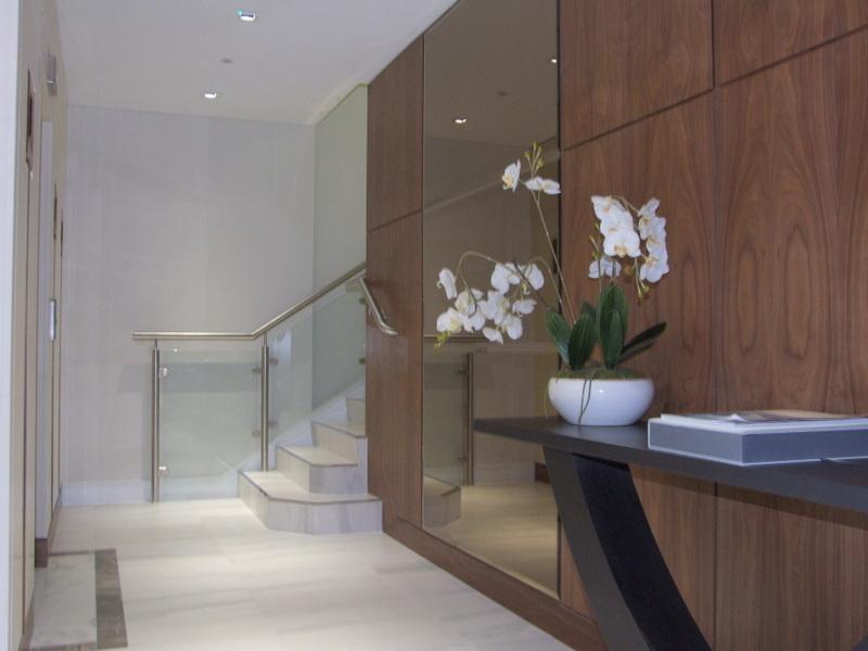 Rothschild House, 8 Kew Bridge Road, Brentford, TW8 2 bed flat £2,495