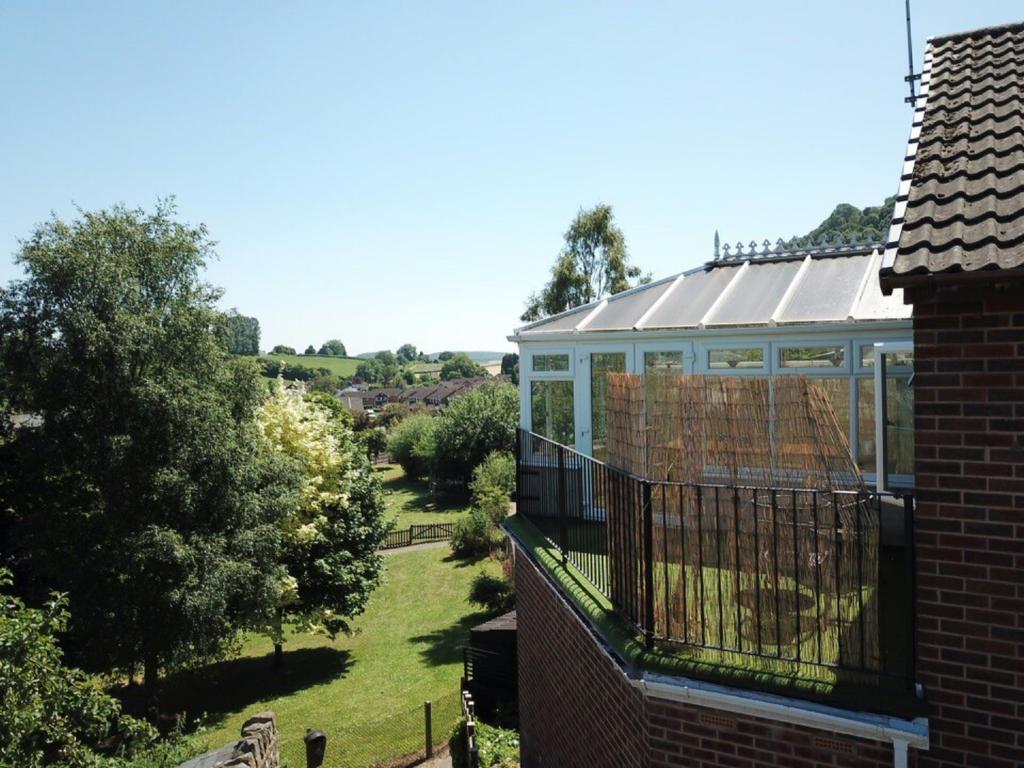 Baynham Road, Mitcheldean, Gloucestershire, GL17 4 bed detached house