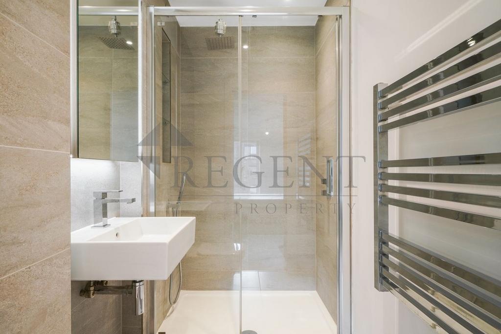 Main en-suite