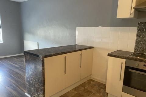 3 bedroom apartment to rent, Carr Lane, Wigan