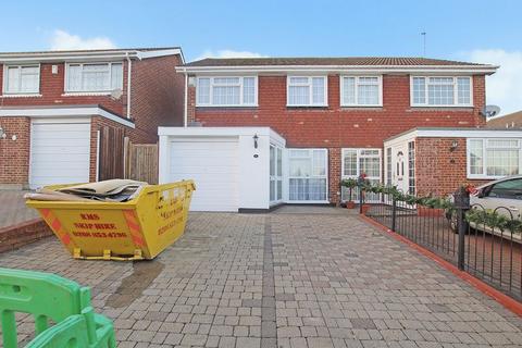 3 bedroom semi-detached house to rent, Pottery Road, Bexley