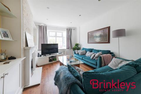 4 bedroom semi-detached house to rent, Chaseside Avenue, Wimbledon Chase