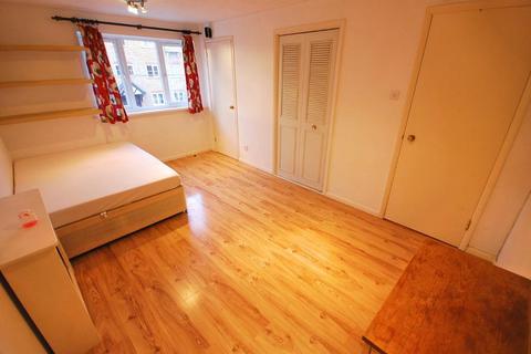 Studio to rent, LAUREL COURT, VICARS BRIDGE CLOSE, WEMBLEY, MIDDLESEX, HA0 1XY